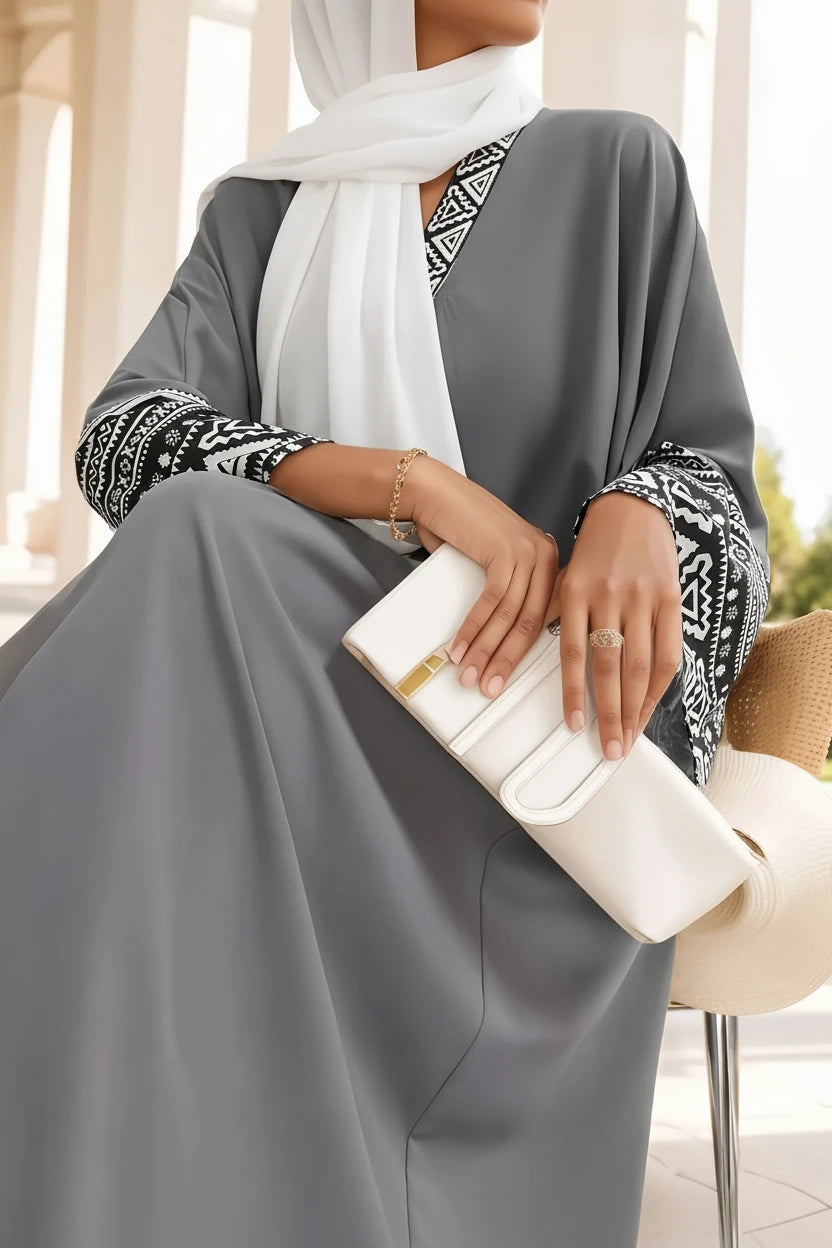 Ladies' casual and elegant Middle Eastern Muslim robe, solid color tassel detail dress, long skirt