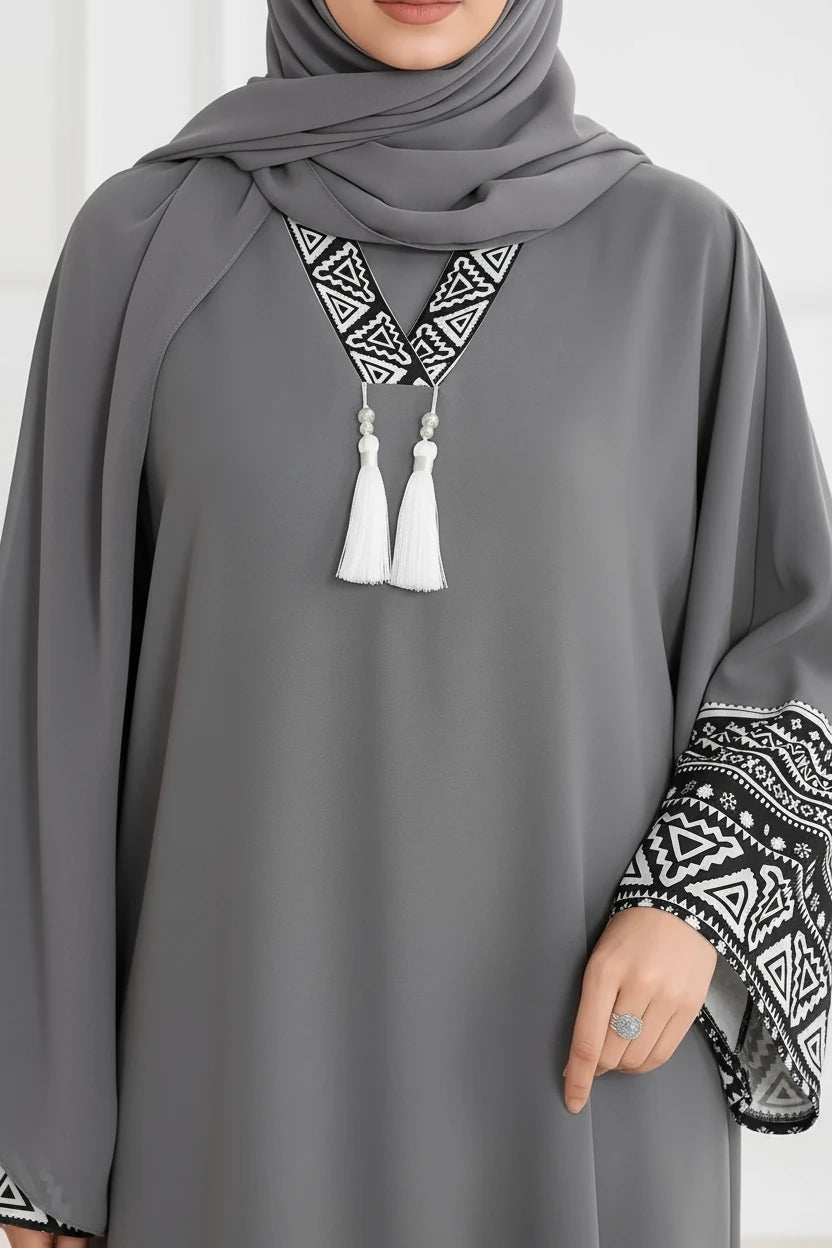 Ladies' casual and elegant Middle Eastern Muslim robe, solid color tassel detail dress, long skirt